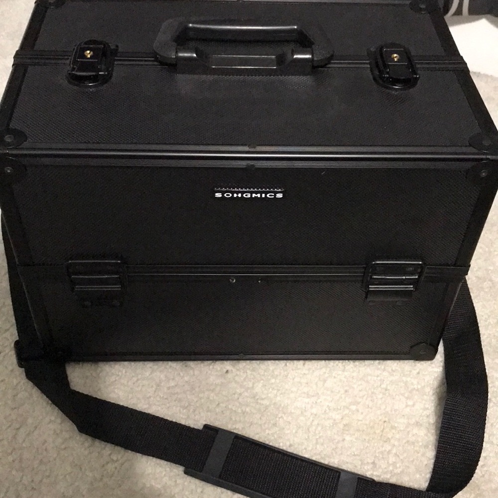 Train Case